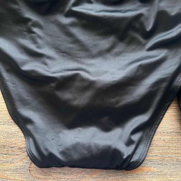 Good American Side Tie Cut Out One Piece Strapless Swimsuit Silky Black - Picture 9 of 9